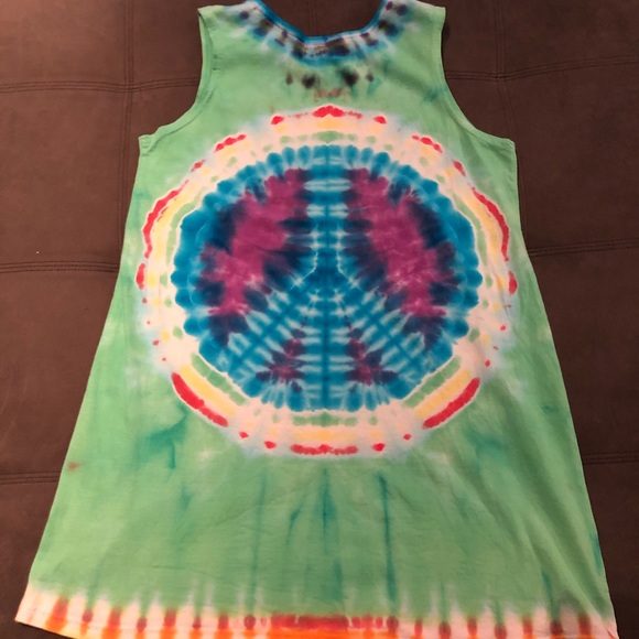 Tie dye green dress with heart in front - size 12 - Picture 2 of 6